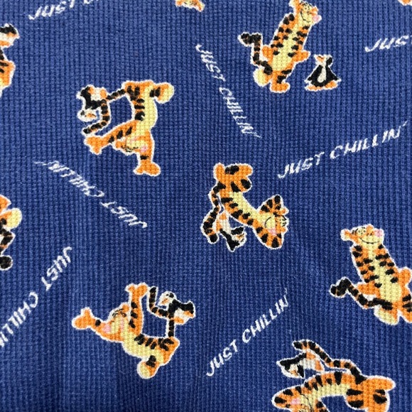 Disney Store Tigger Just Chillin Pajama Set Womens 2X Blue Long Sleeve Pants - Picture 3 of 8